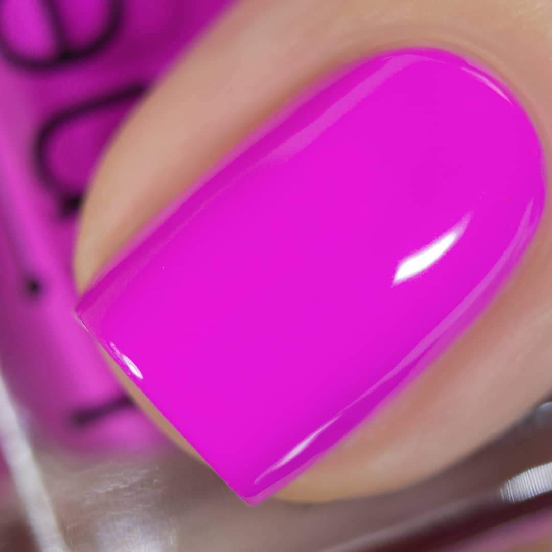 Vishine Nail Gel Polish 15ml Magenta Purple front view