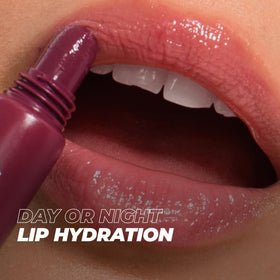 Vitamasques Lip Butter Balm Berry Jam on lips
