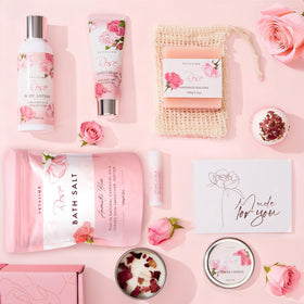 VKTASIMK handmade soap bar and bath bombs in gift basket