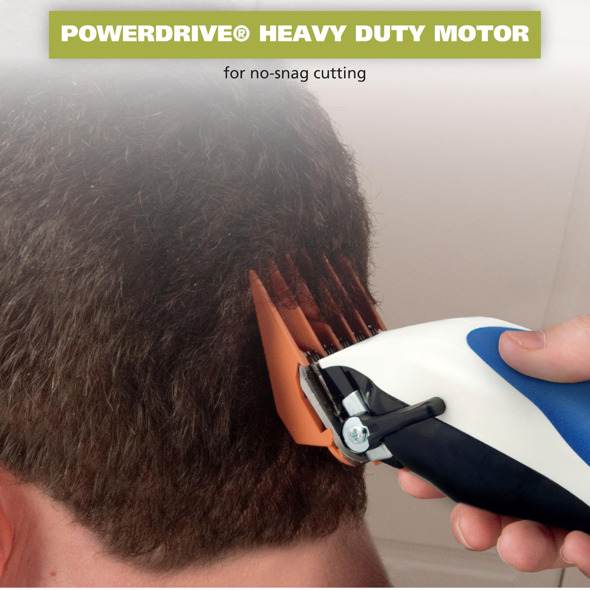 Wahl Color Pro clipper with oil and cleaning brush