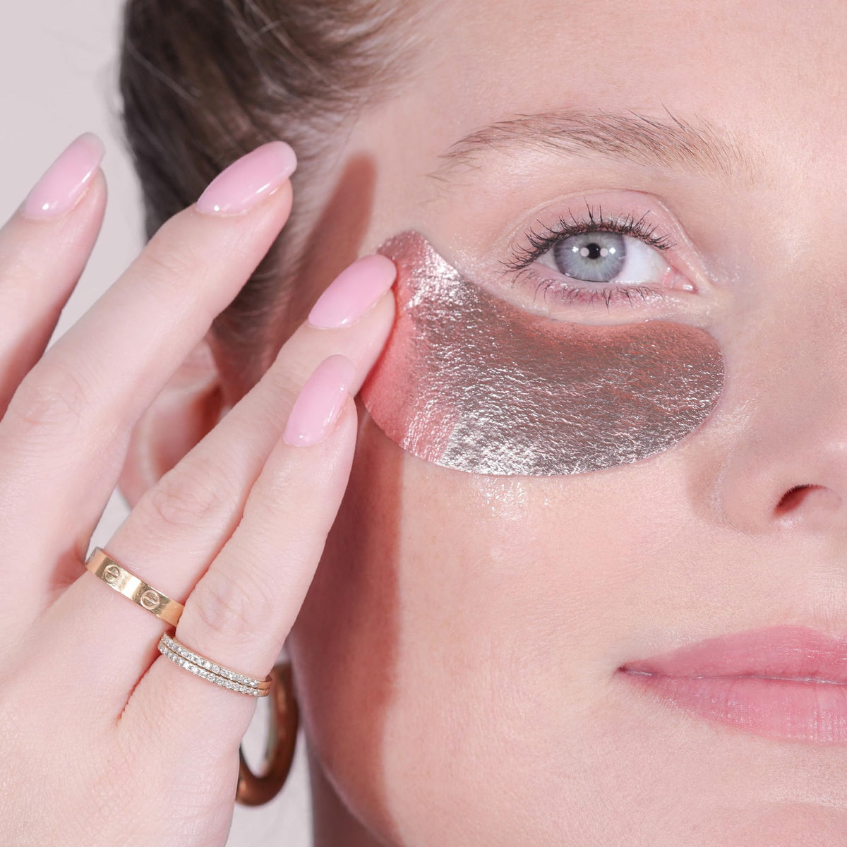 Wander Beauty Baggage Claim Under Eye Patches with serum visible