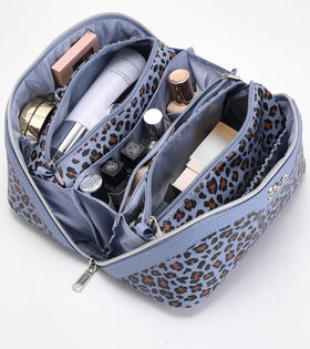 Waterproof feature of BOYATU Travel Makeup Bag