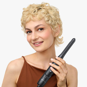 Wavytalk Cool Curl Pencil 0.65" Airflow Curling Iron in use