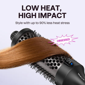 Wavytalk Thermal Brush Blowout Grande in use on hair