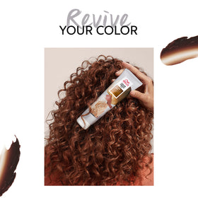 Wella Color Fresh Mask Caramel Glaze in use during hair care routine