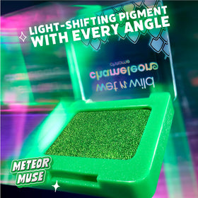 wet n wild Chameleon Chrome Eyeshadow Meteor Muse close-up