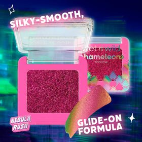 wet n wild Chameleon Chrome Eyeshadow Nebula Rush texture close-up