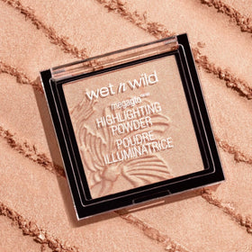 wet n wild MegaGlo Highlighting Powder Pink Rose Gold in packaging