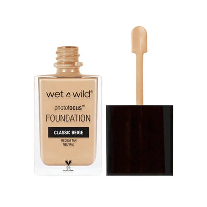 wet n wild Photo Focus Matte Liquid Foundation Classic Beige front view