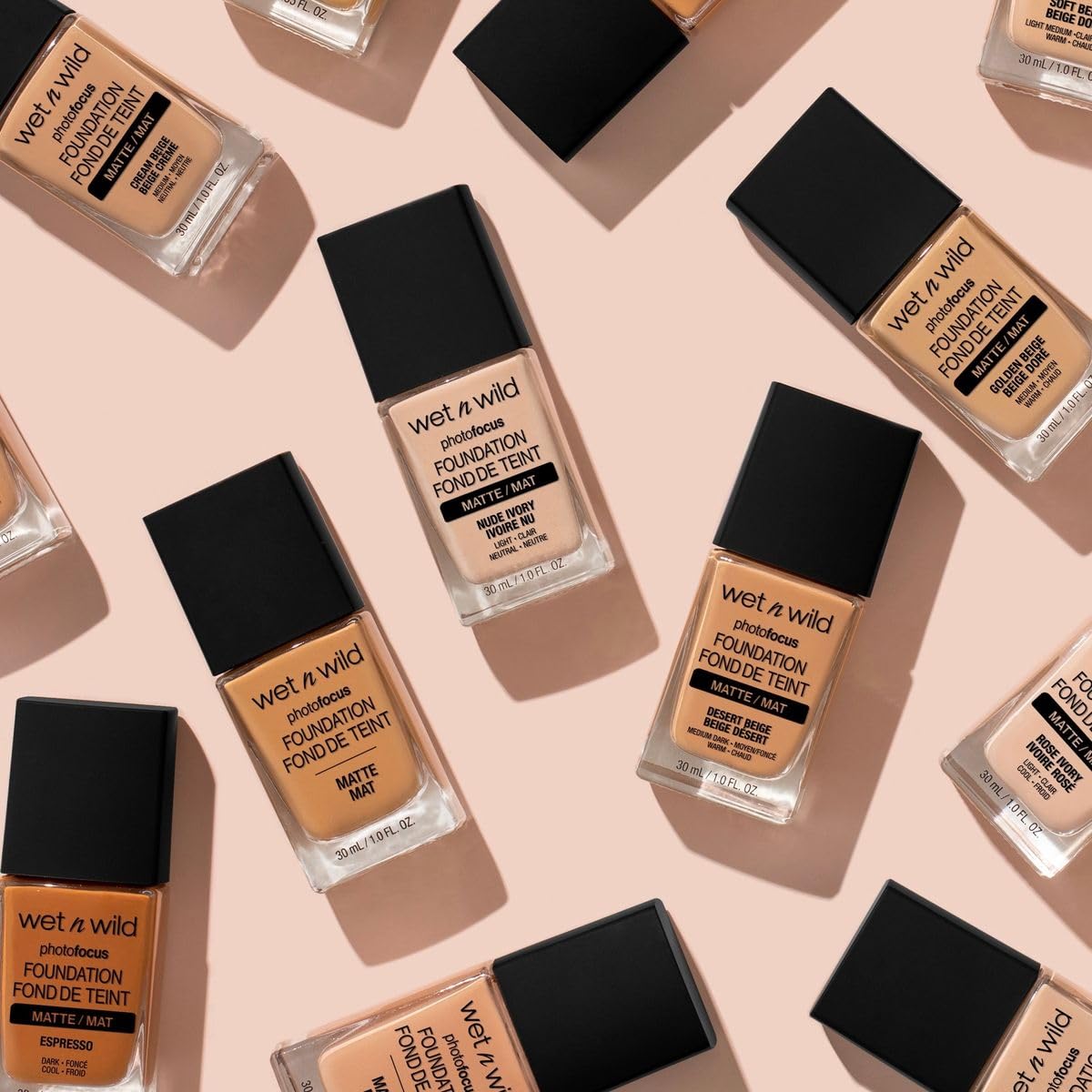 wet n wild Photo Focus Matte Liquid Foundation Cream Beige back view