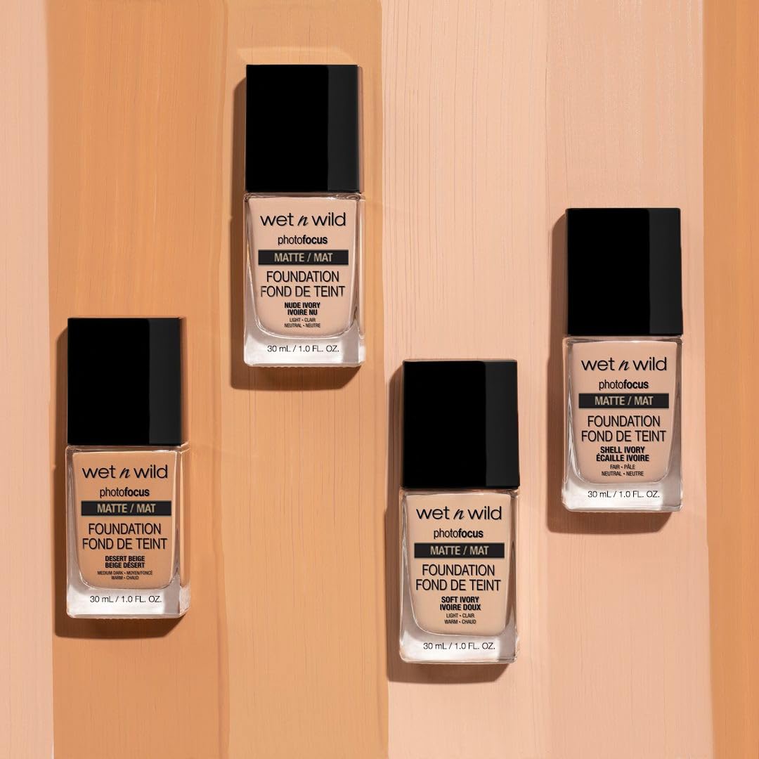 wet n wild Photo Focus Matte Liquid Foundation Cream Beige packaging