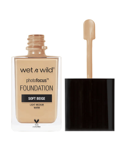 wet n wild Photo Focus Matte Liquid Foundation Soft Beige front view