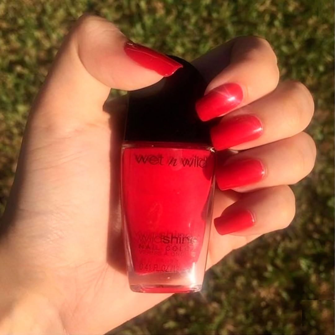 wet n wild Wild Shine Nail Polish Red Casting Call bottle close-up