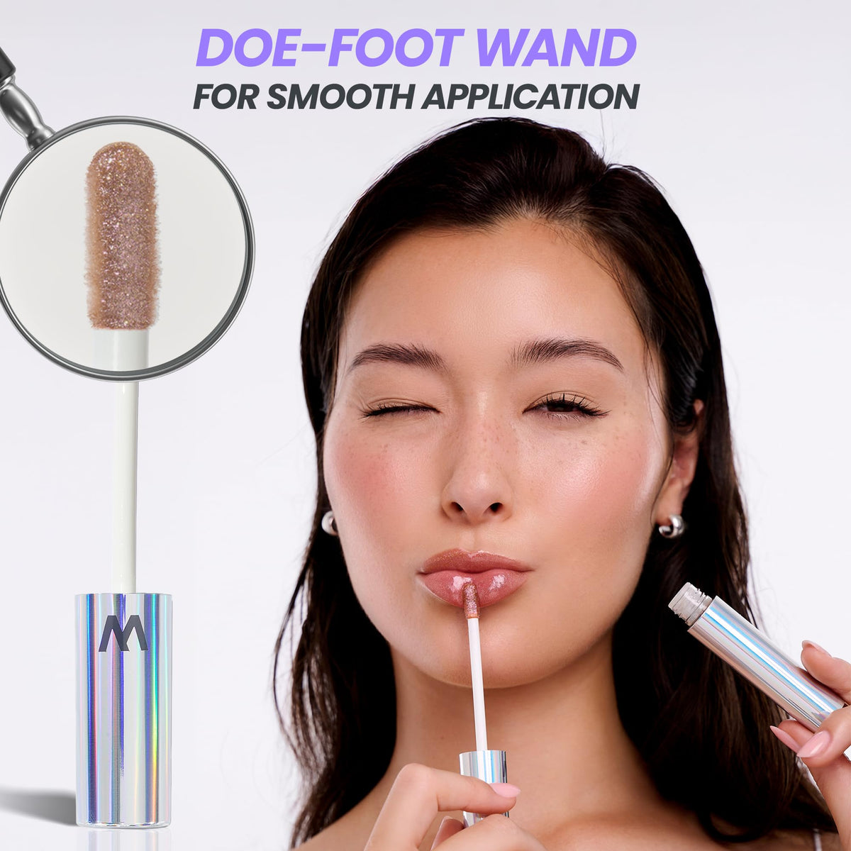 Wonderskin Lip Gloss Gold Glitter on lips