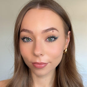 WUNDERBROW Super Stay Eyeliner Pencil Emerald Lustre side view