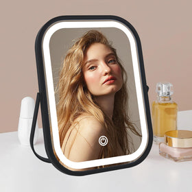 YEKKOPT Travel Mirror with lights front view