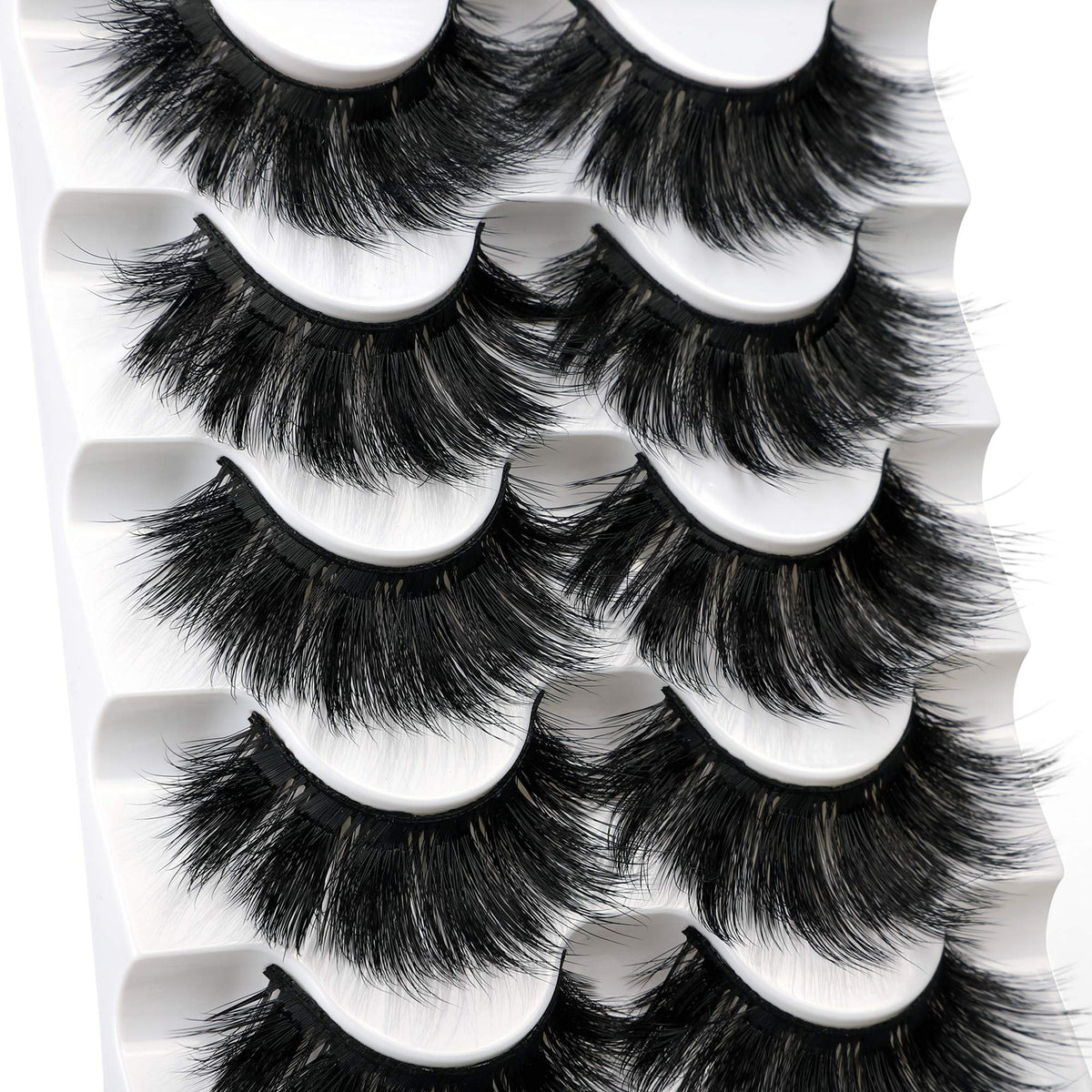 zanlufly 22MM faux mink eyelashes on model