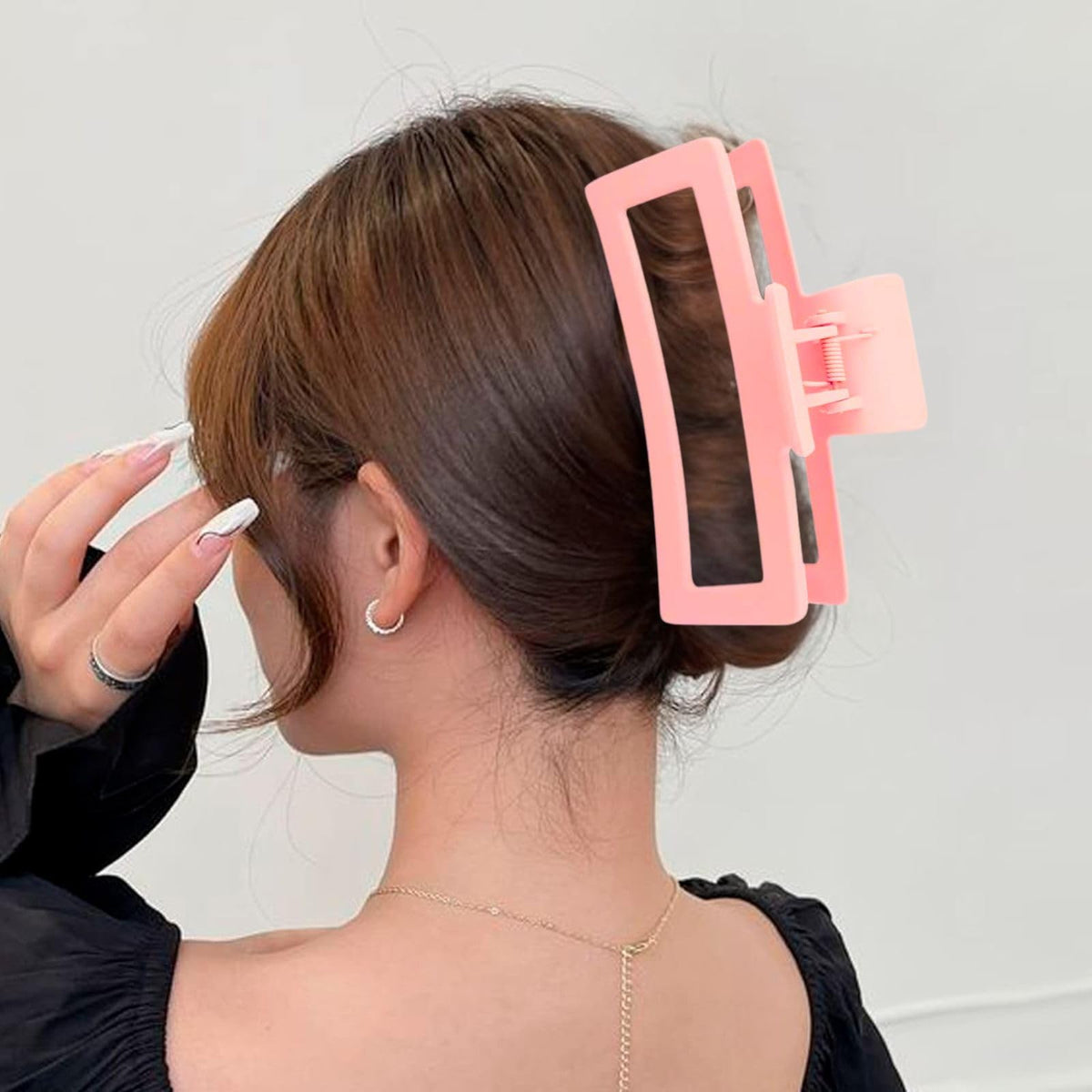 ZYTJ claw clips in various angles showcasing size